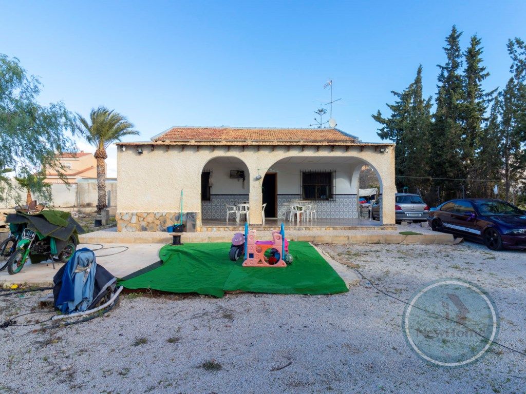 Vista exterior de Casa o xalet en venda en Elche / Elx amb Terrassa