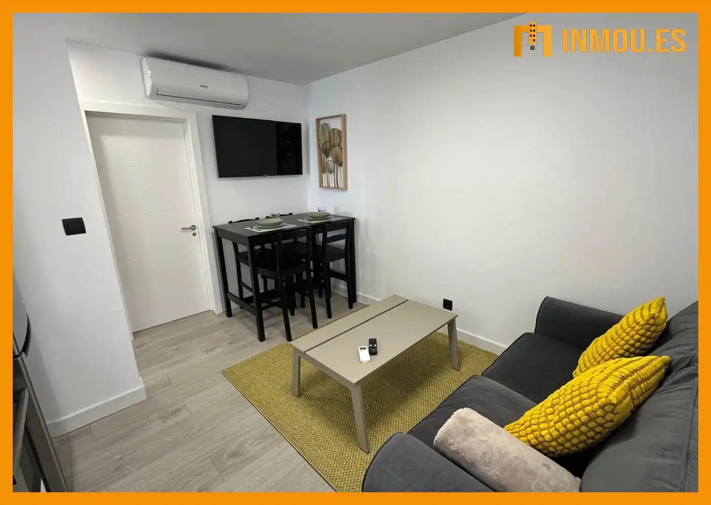 Sala d'estar de Apartament de lloguer en Ourense Capital  amb Aire condicionat, Calefacció i Moblat