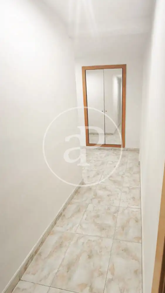 Habitación de Piso en venta en Valencia con Calefacción y Balcón