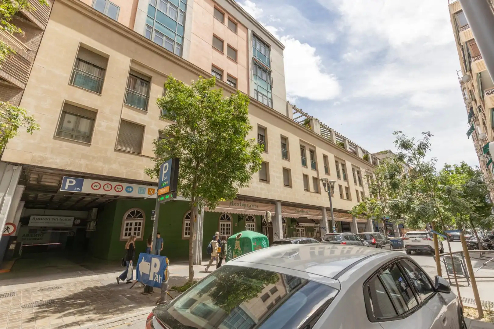 Exterior view of Flat for sale in Granada  with Air Conditioner and Heating