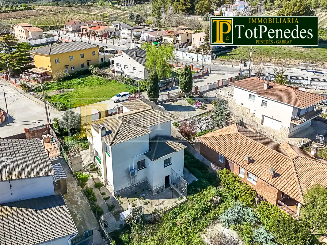 Casa o xalet en venda en Torrelles de Foix amb Aire condicionat, Calefacció i Jardí privat