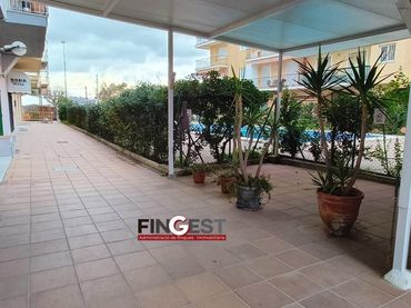 Locale commerciale in vendita a Els Pins