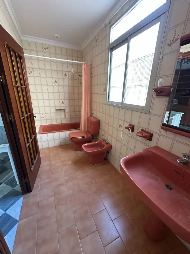 Baño de Piso en venta en Cádiz con Balcón