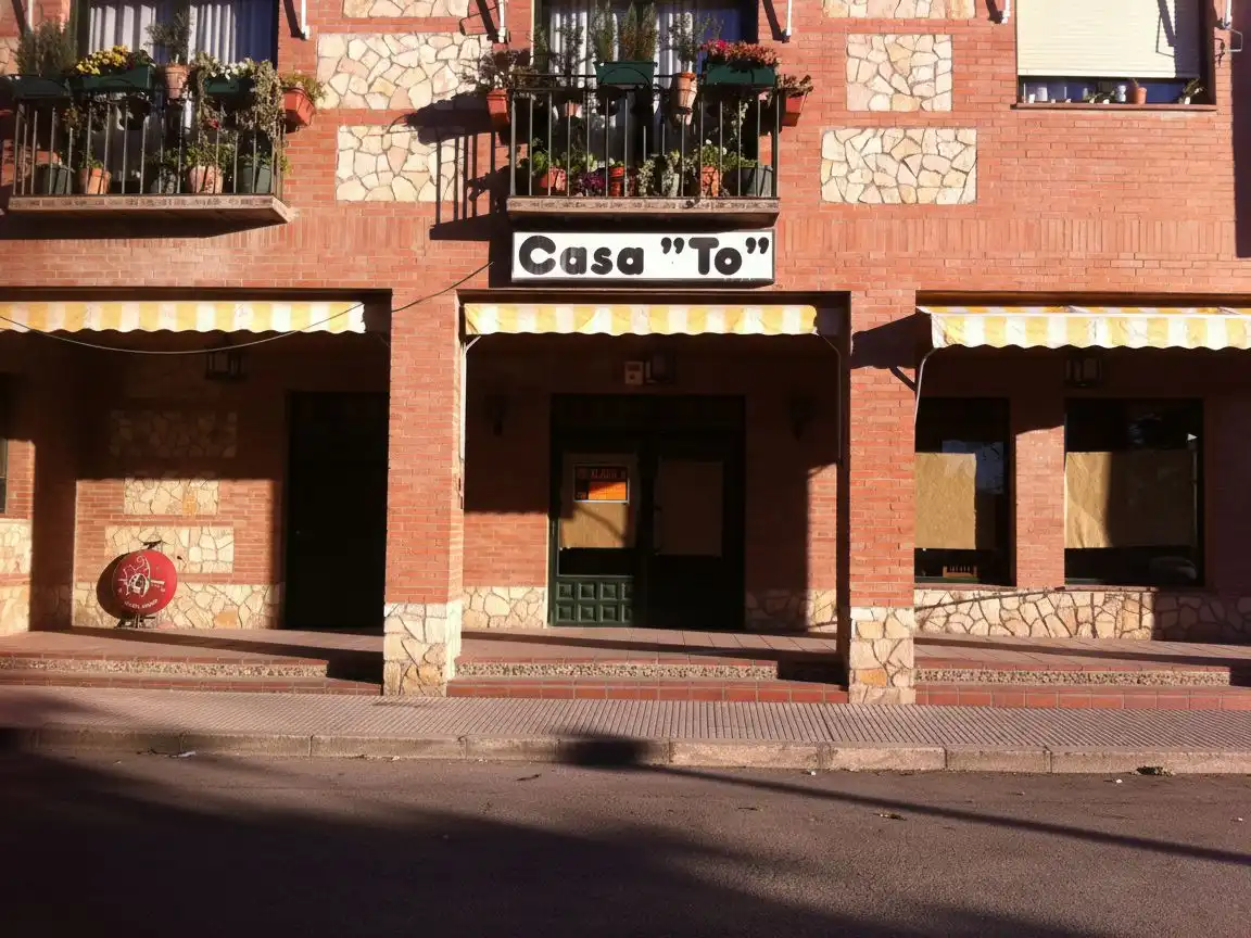 Local de lloguer en Iriépal - Taracena - Valdenoches