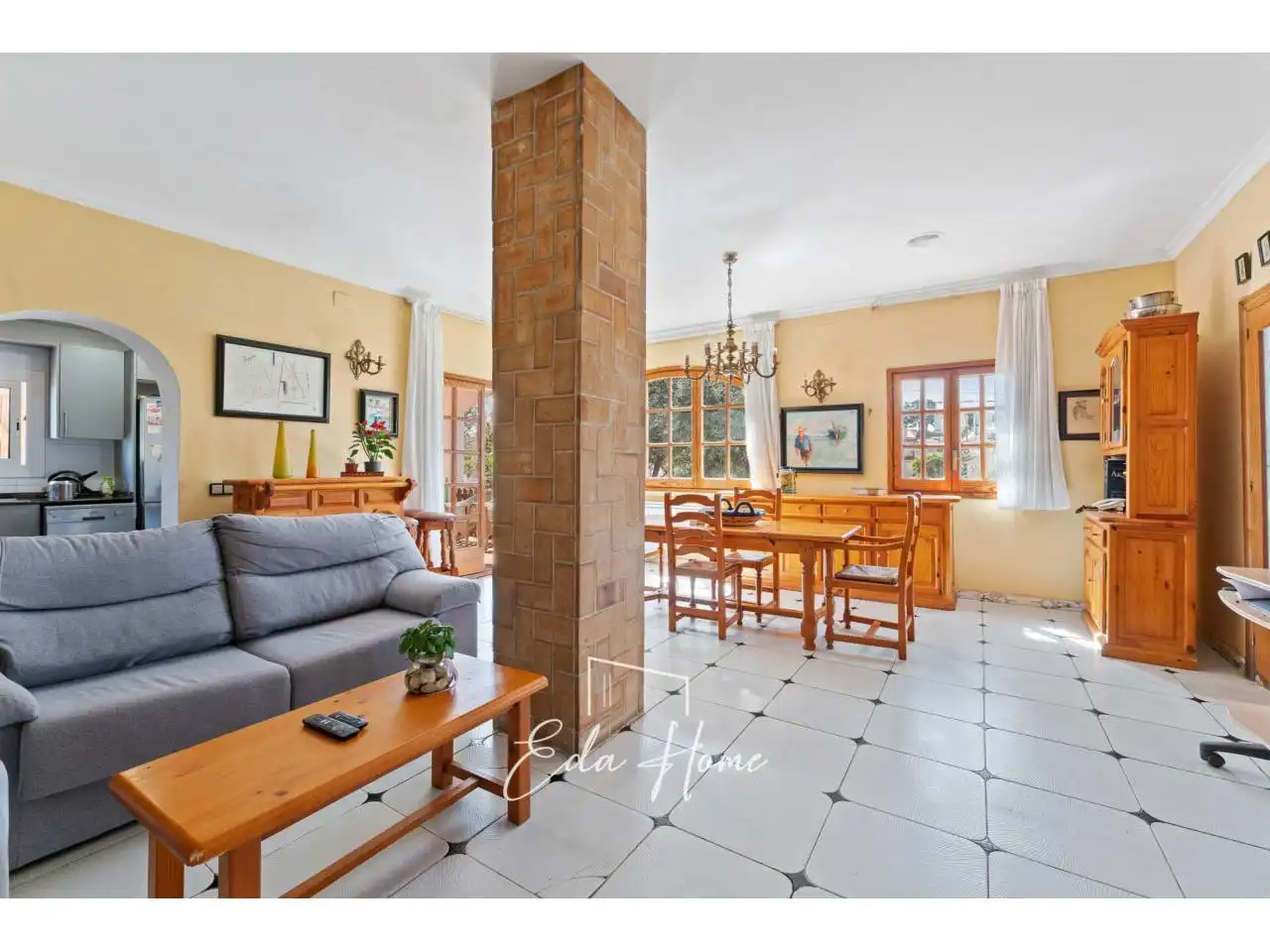 Sala de estar de Casa o chalet en venta en Canyelles con Aire acondicionado, Calefacción y Jardín privado