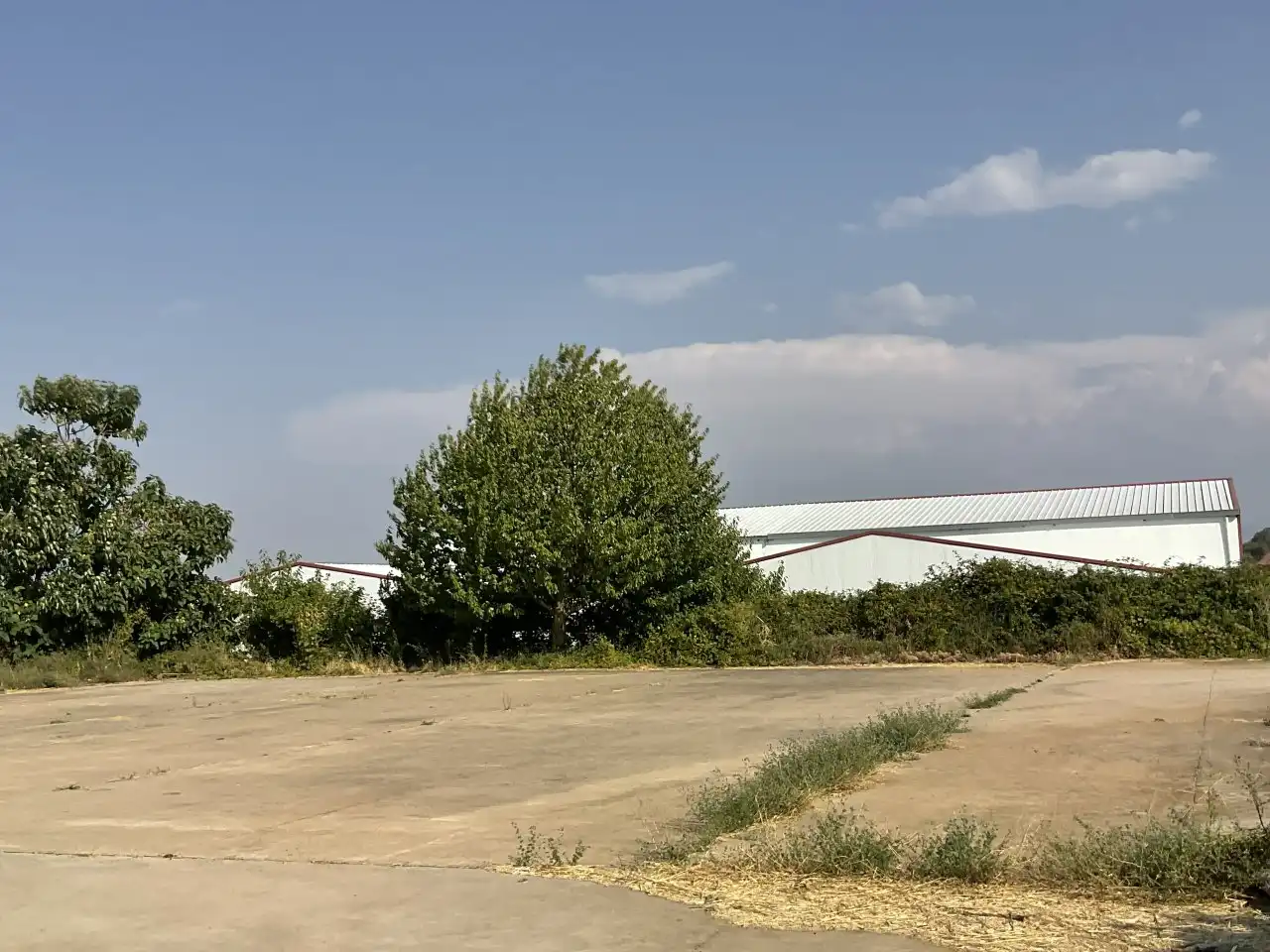 Vista exterior de Nau industrial en venda en Villar de Torre
