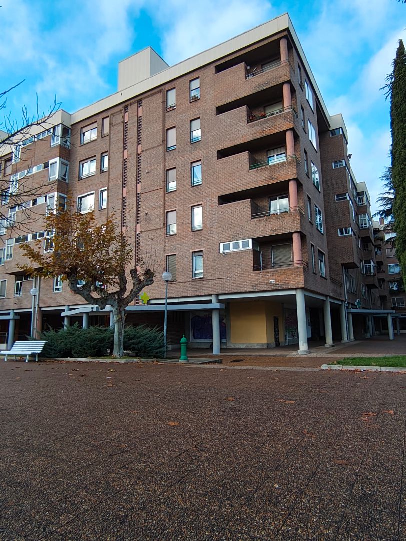 Vista exterior de Pis en venda en  Pamplona / Iruña amb Terrassa