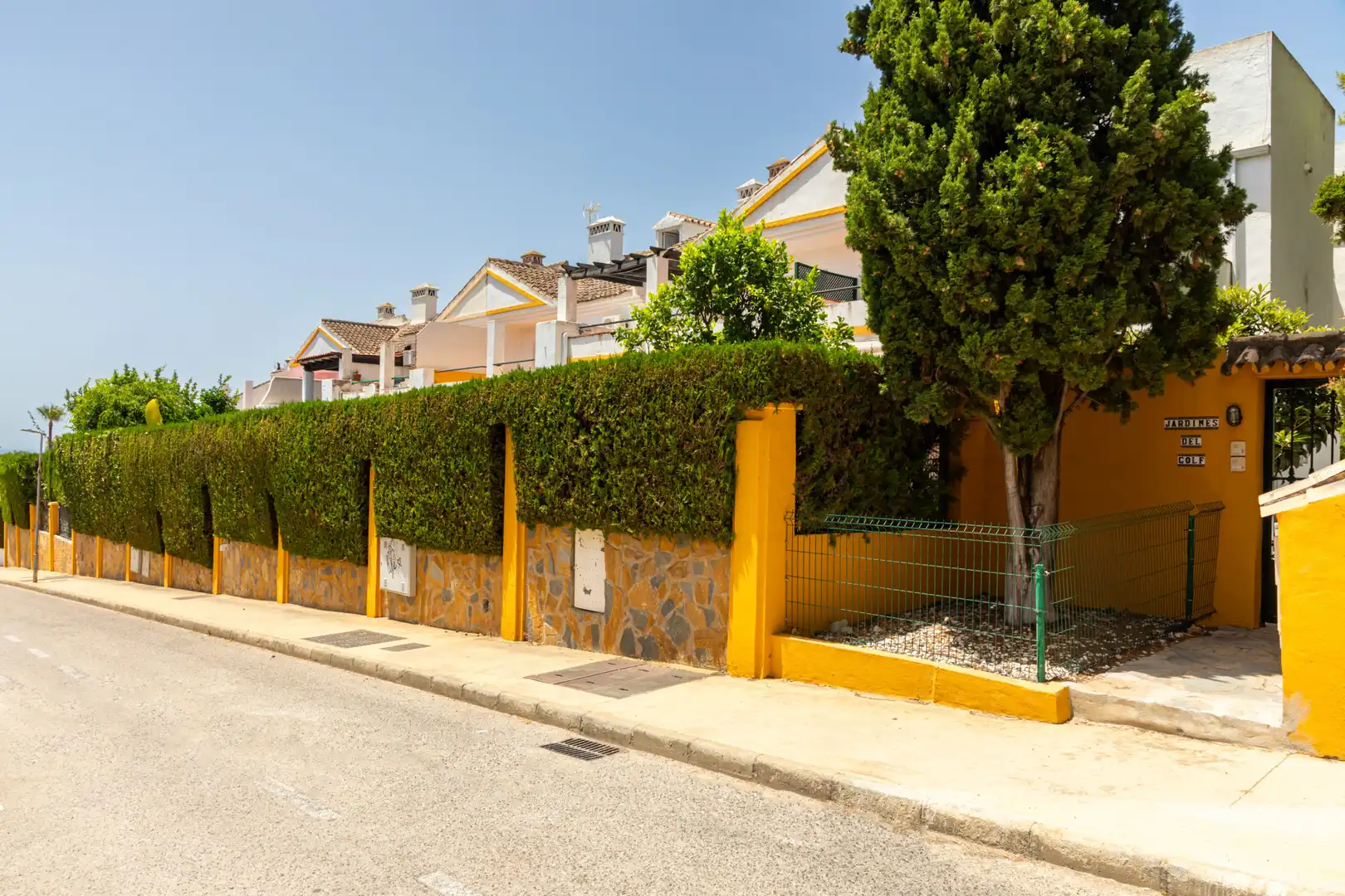 Exterior view of Detached homes for rent in Estepona  with Air Conditioner, Private garden and Terrace