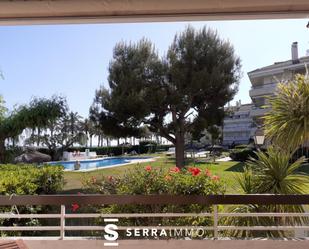 Jardí de Planta baixa en venda en Vilanova i la Geltrú amb Jardí privat, Terrassa i Balcó