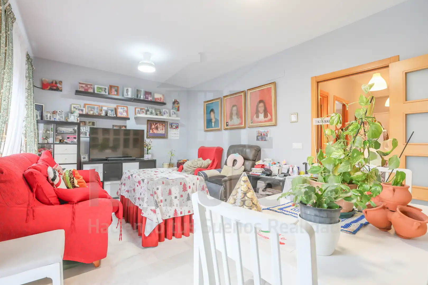 Exterior view of Detached homes for sale in Huévar del Aljarafe  with Air Conditioner, Private garden and Terrace