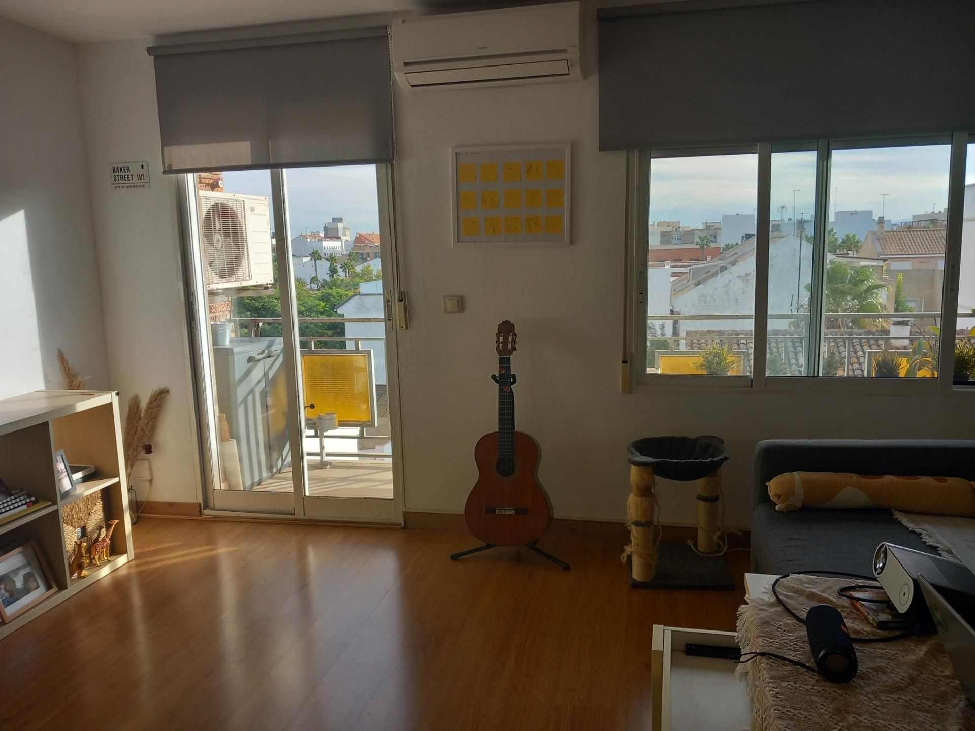 Sala d'estar de Pis en venda en Bonrepòs i Mirambell amb Balcó