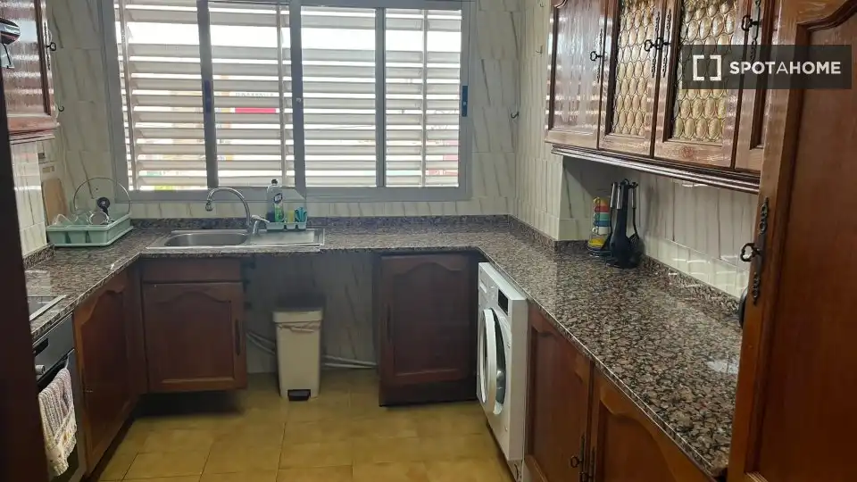 Room in El Cabanyal - El Canyamelar