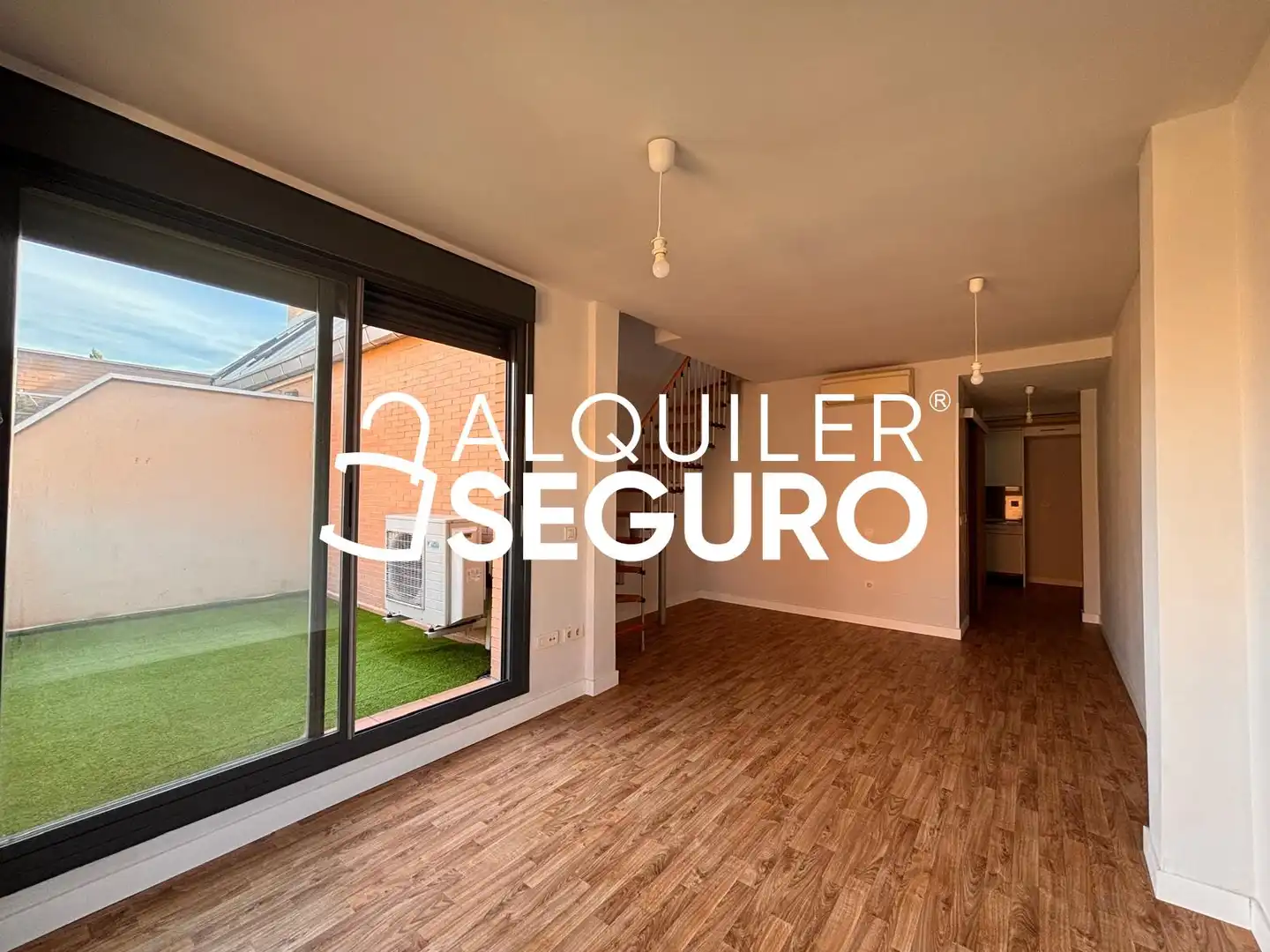 Exterior view of Attic for rent in Madrid  with Air Conditioner, Heating and Terrace