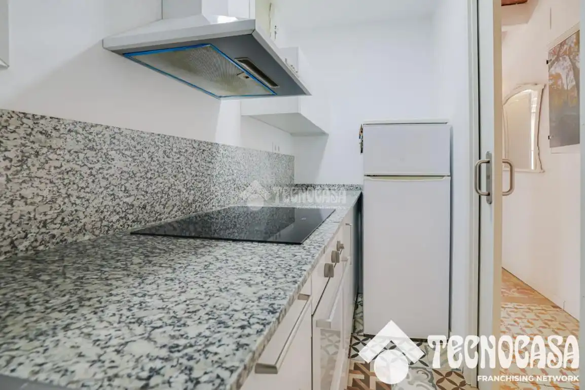 Cocina de Piso en venta en Barcelona con Balcón