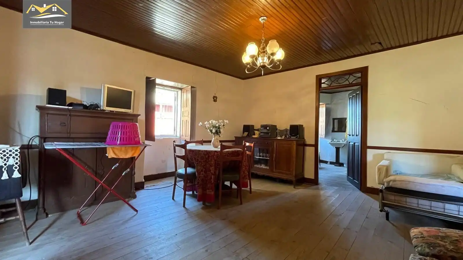 Menjador de Finca rústica en venda en Ramirás amb Jardí privat, Terrassa i Moblat