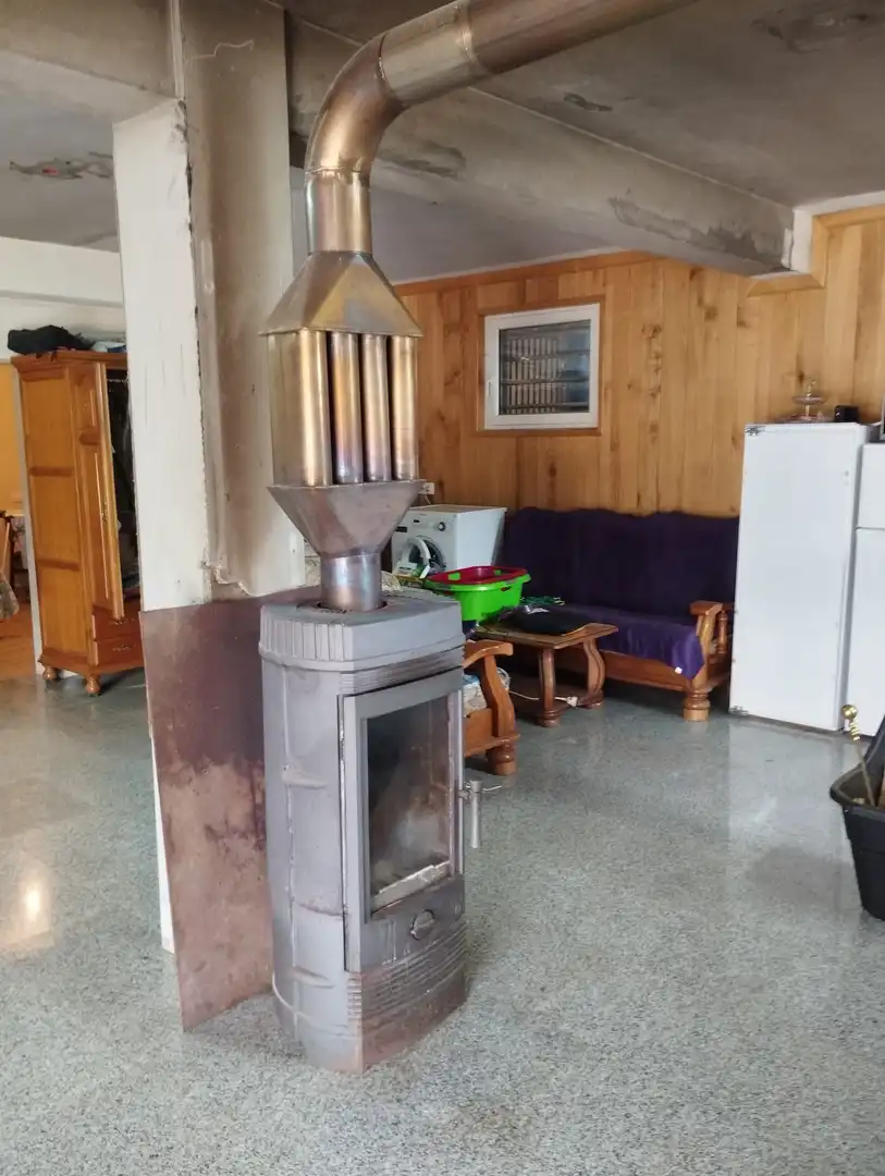 Sala d'estar de Casa o xalet en venda en Coristanco amb Jardí privat, Terrassa i Balcó