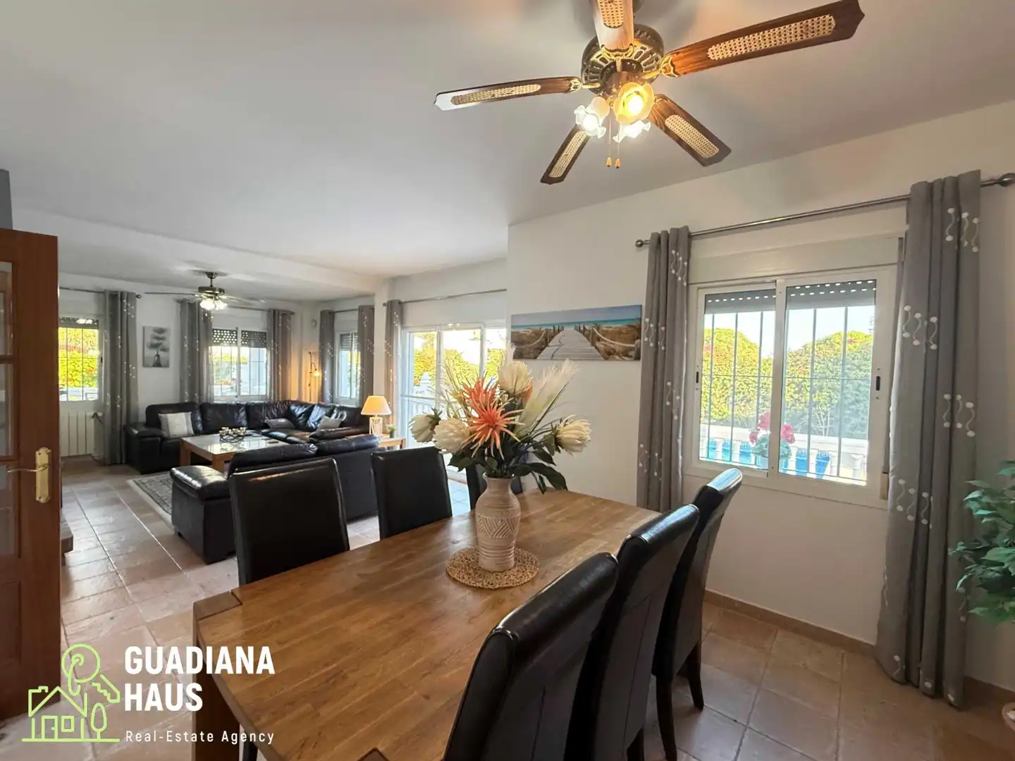 Dining room of Houses for sale in Isla Cristina  with Air Conditioner, Heating and Private garden