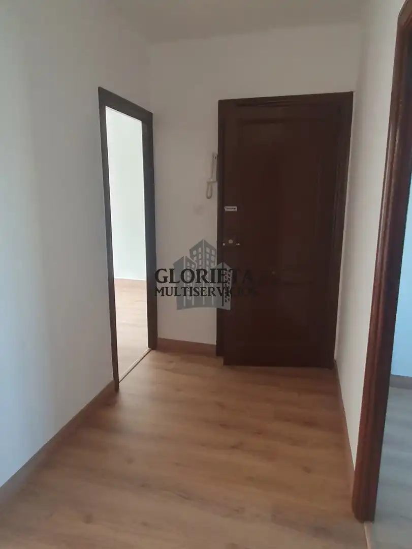 Piso en venta en Vigo  con Calefacción, Terraza y Trastero