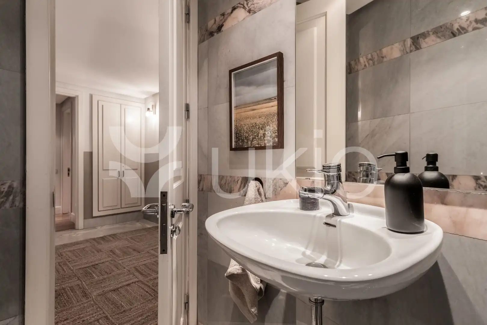 Baño de Apartamento de alquiler en Madrid con Aire acondicionado, Calefacción y Terraza
