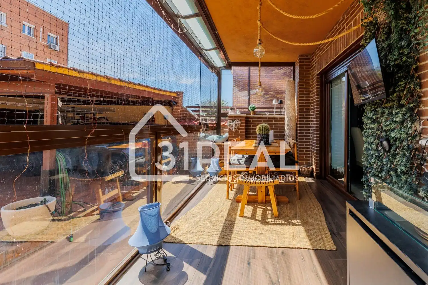 Terrassa de Casa o xalet en venda en Madrid amb Aire condicionat, Calefacció i Jardí privat