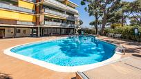 Piscina de Apartament en venda en Castelldefels amb Aire condicionat, Calefacció i Jardí privat
