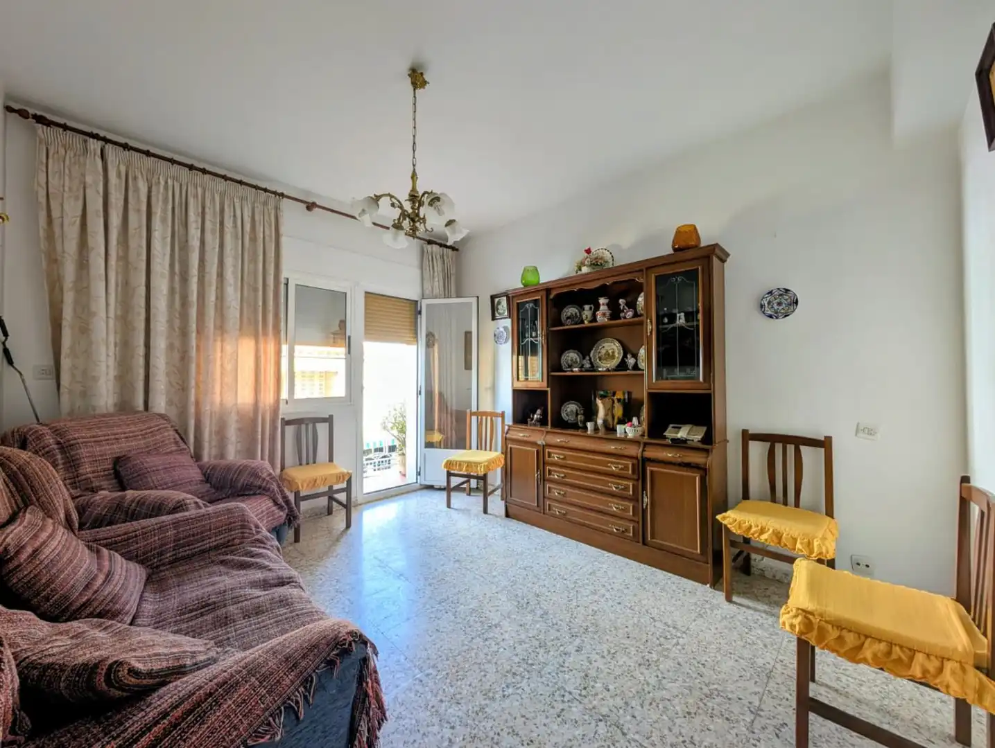 Sala d'estar de Casa o xalet en venda en Loja amb Terrassa, Traster i Balcó