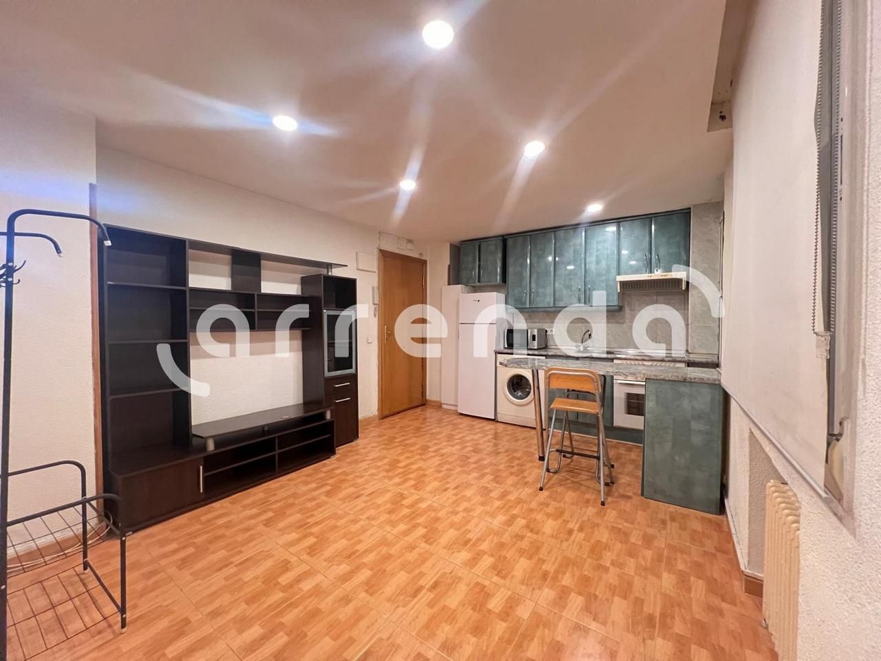 Planta baja for rent in De Agustín De Foxá, Castilla