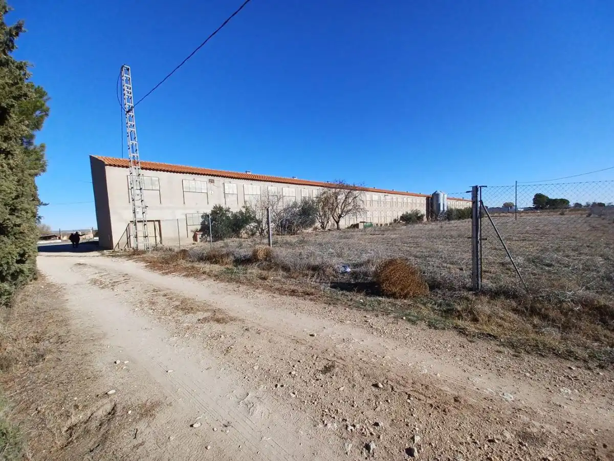 Industrial buildings for sale in La Roda
