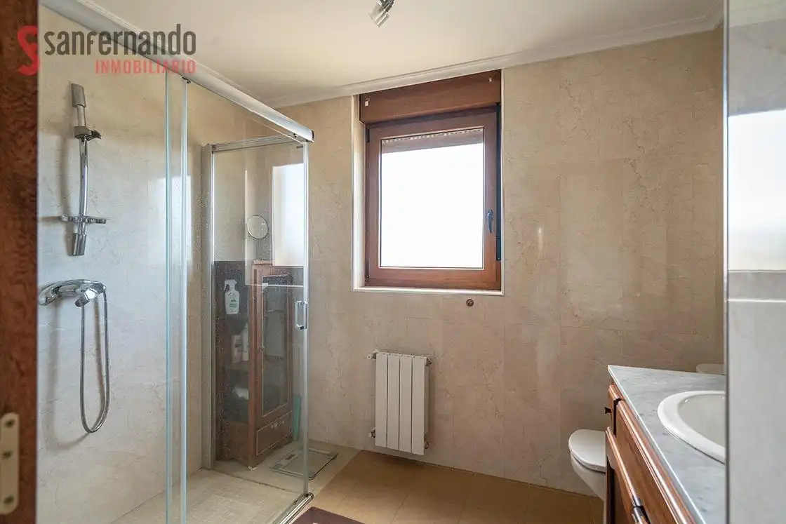 Baño de Casa o chalet en venta en Santa Cruz de Bezana con Calefacción, Jardín privado y Balcón