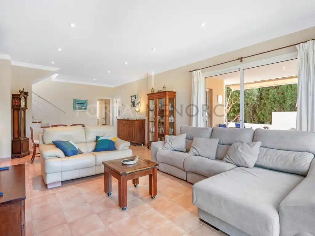 Sala d'estar de Casa o xalet en venda en Ciutadella de Menorca amb Piscina