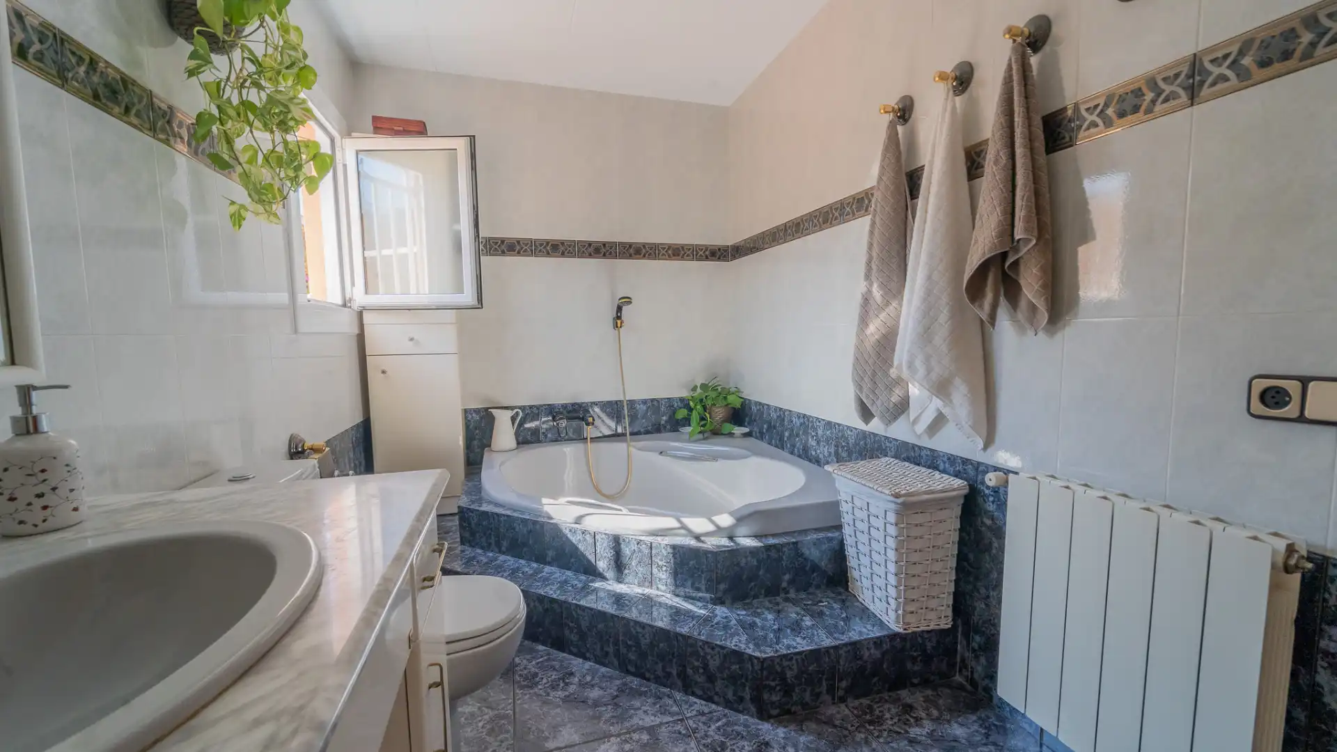 Bathroom of Houses for sale in Pineda de Mar  with Heating, Private garden and Terrace
