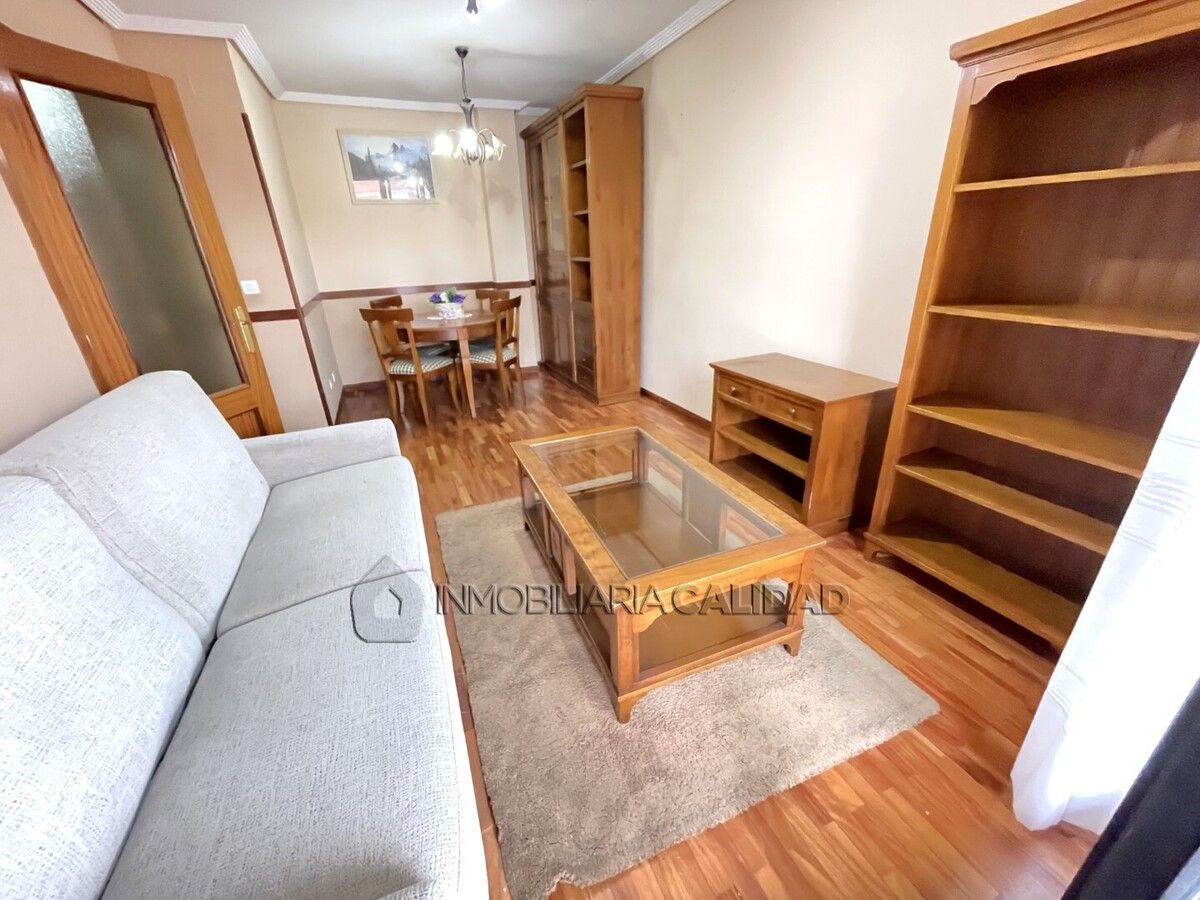 Sala d'estar de Pis de lloguer en Burgos Capital amb Calefacció, Terrassa i Traster