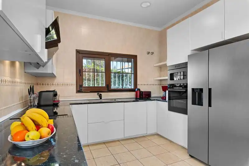 Kitchen of Houses for rent in Marbella  with Air Conditioner, Heating and Private garden