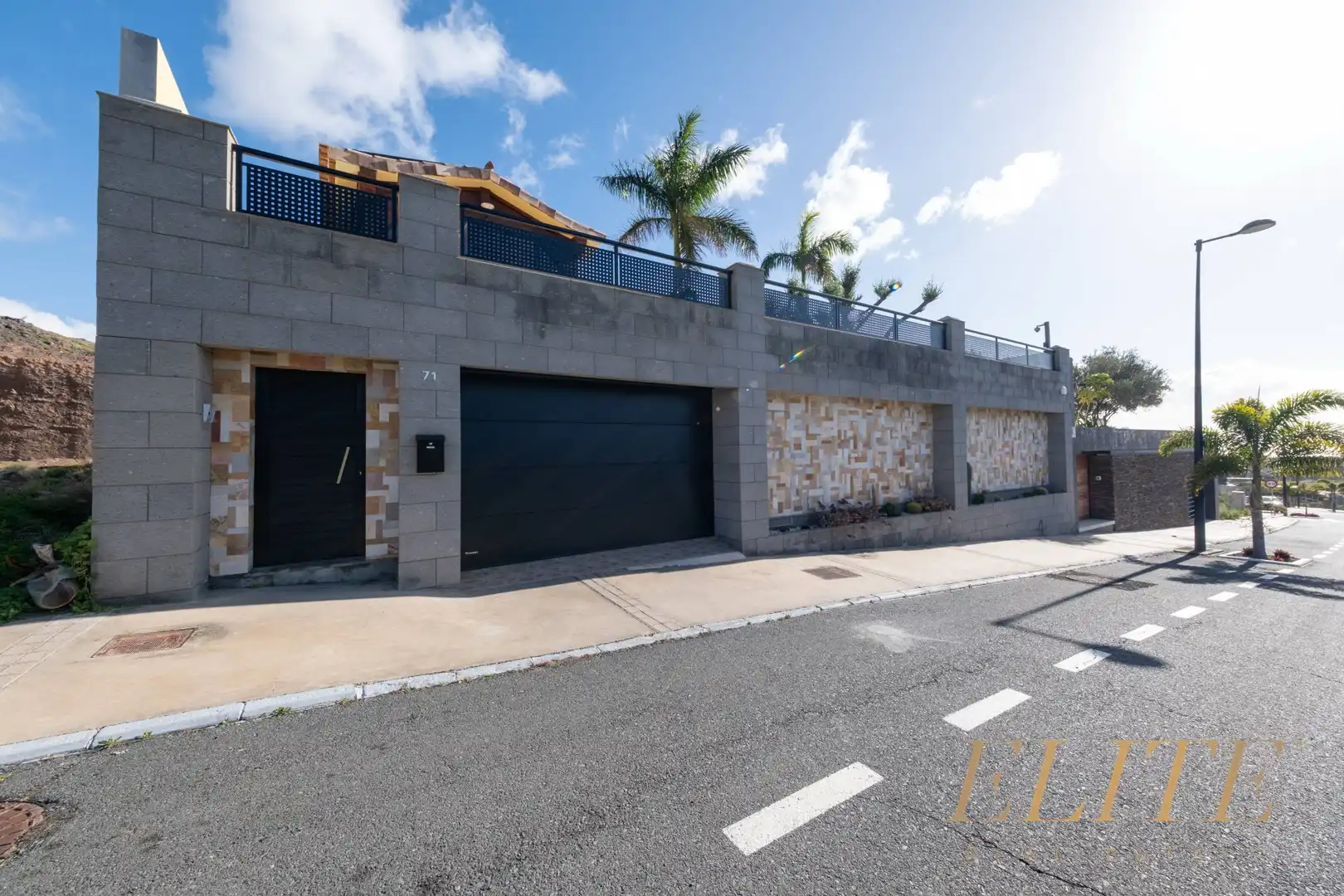 Vista exterior de Casa o chalet en venta en Telde con Aire acondicionado, Jardín privado y Terraza
