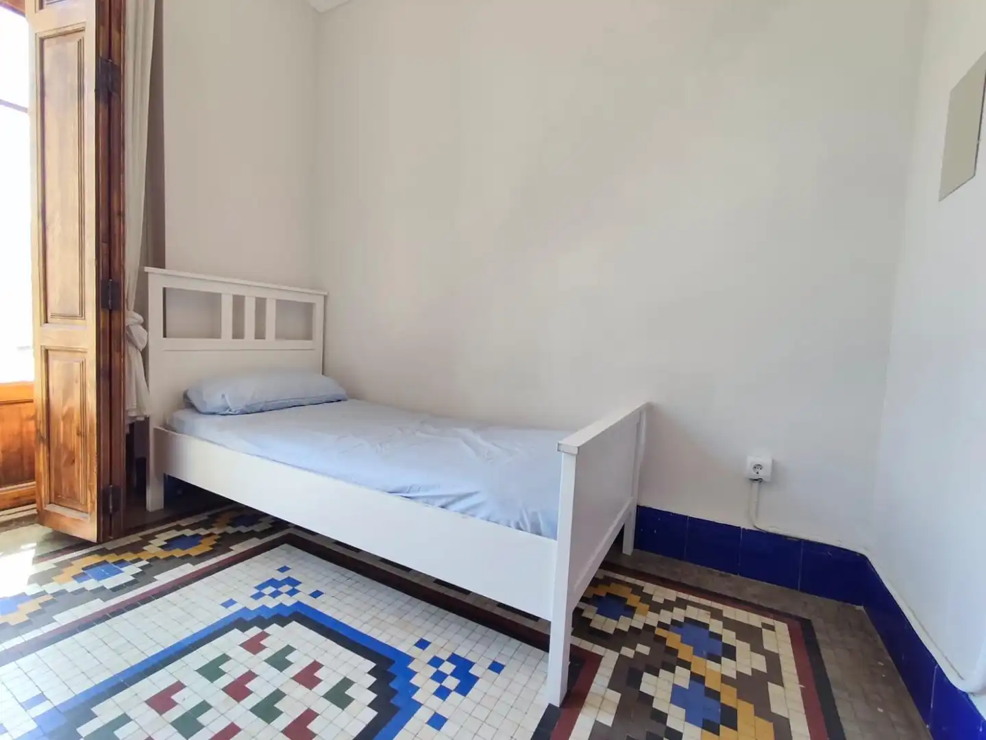 Schlafzimmer von Wohnung zur Miete in Valencia mit Klimaanlage, Heizung und Möbliert