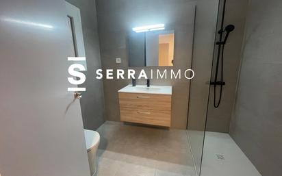 Bathroom of Flat for sale in Vilanova i la Geltrú  with Terrace and Balcony