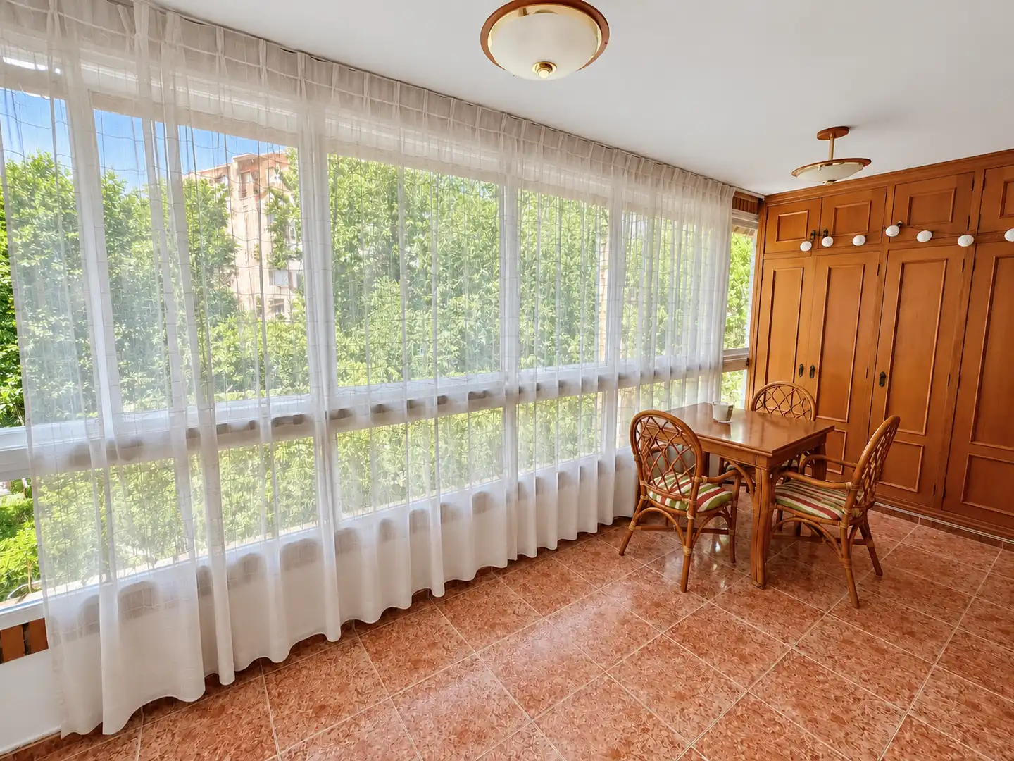 Menjador de Apartament en venda en Benidorm amb Aire condicionat, Terrassa i Moblat