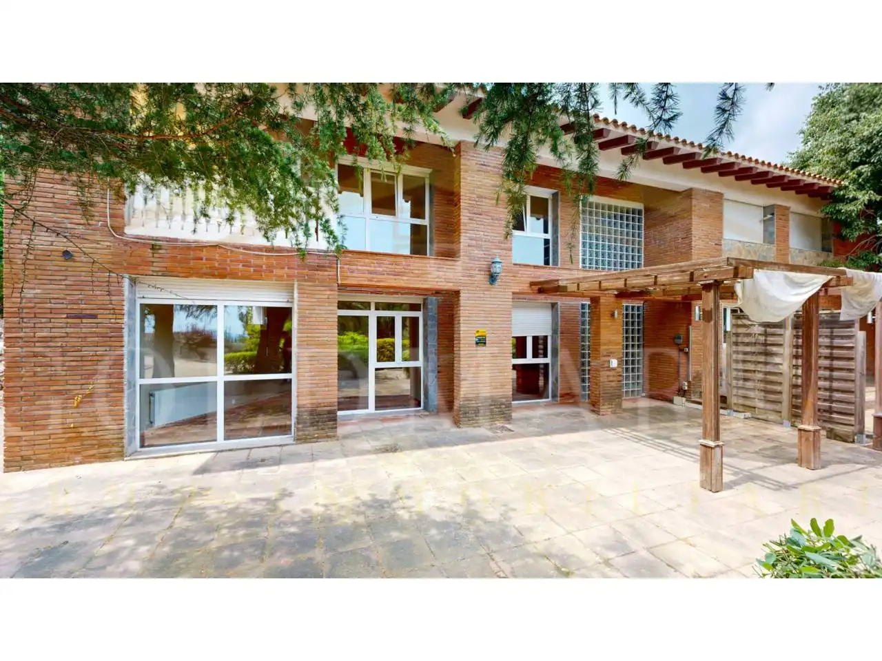 Jardí de Casa o xalet en venda en Corbera de Llobregat amb Aire condicionat, Calefacció i Jardí privat