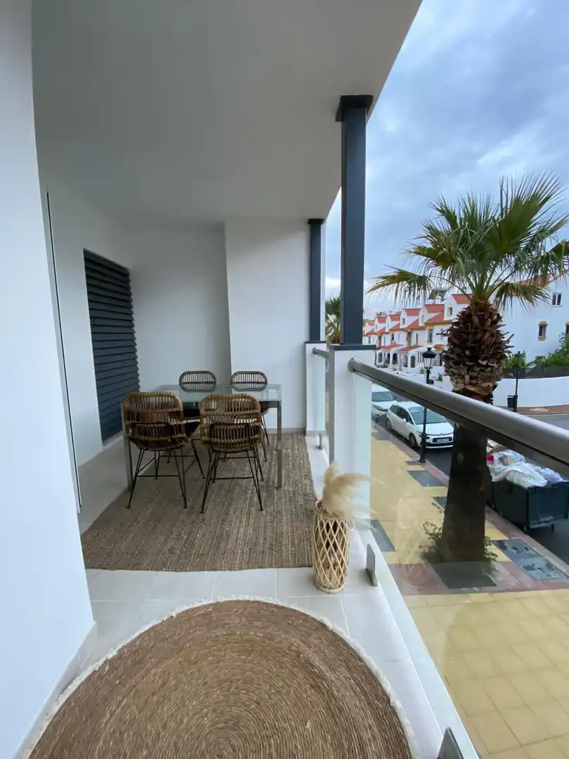 Terrassa de Apartament de lloguer en Estepona amb Aire condicionat, Terrassa i Piscina