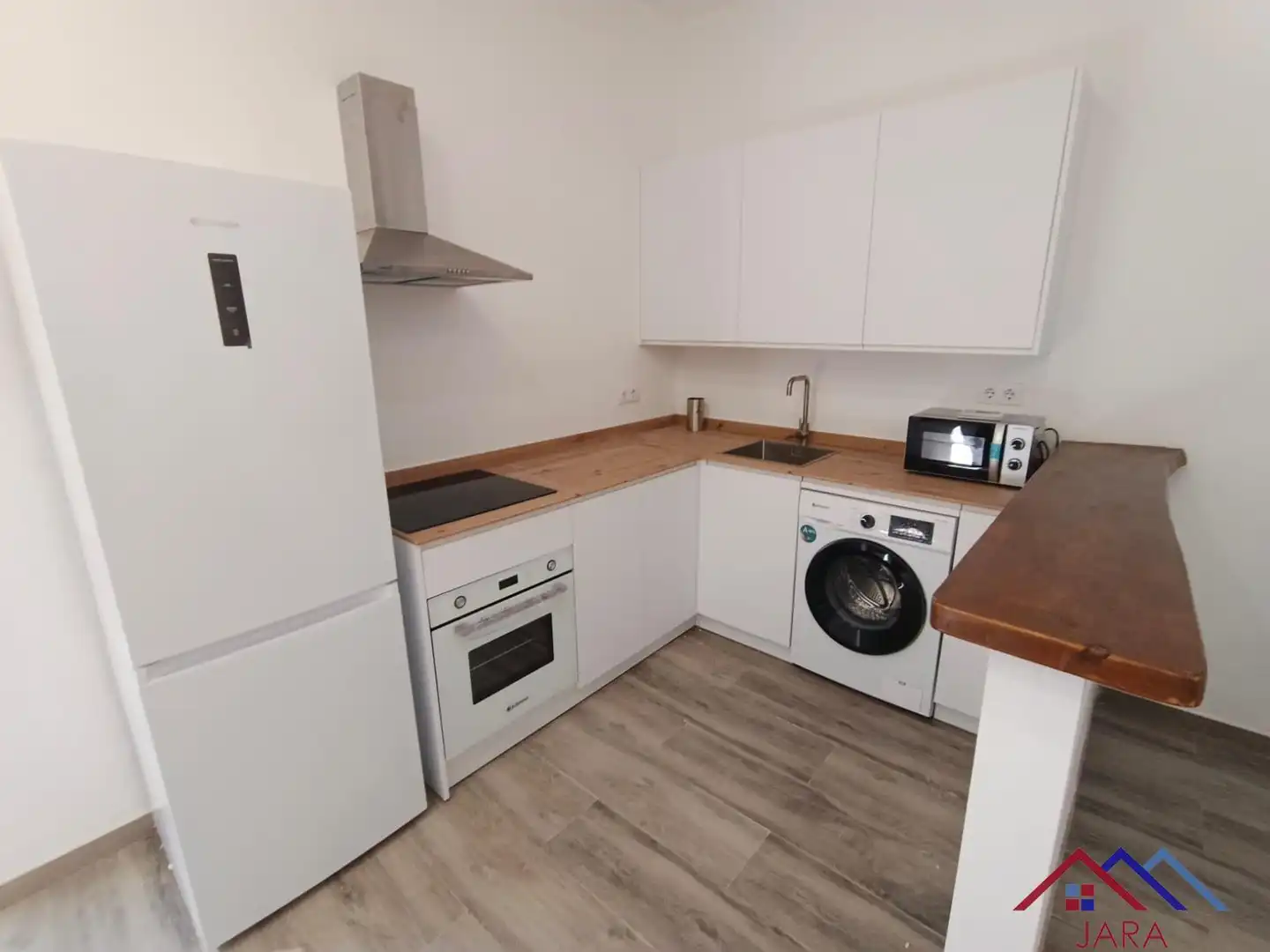 Cuina de Apartament de lloguer en Jerez de la Frontera amb Aire condicionat, Calefacció i Terrassa