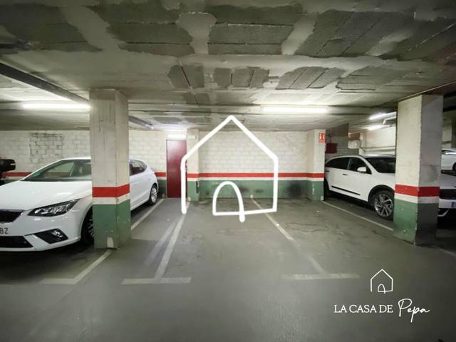 Garaje en Venta en La Roureda