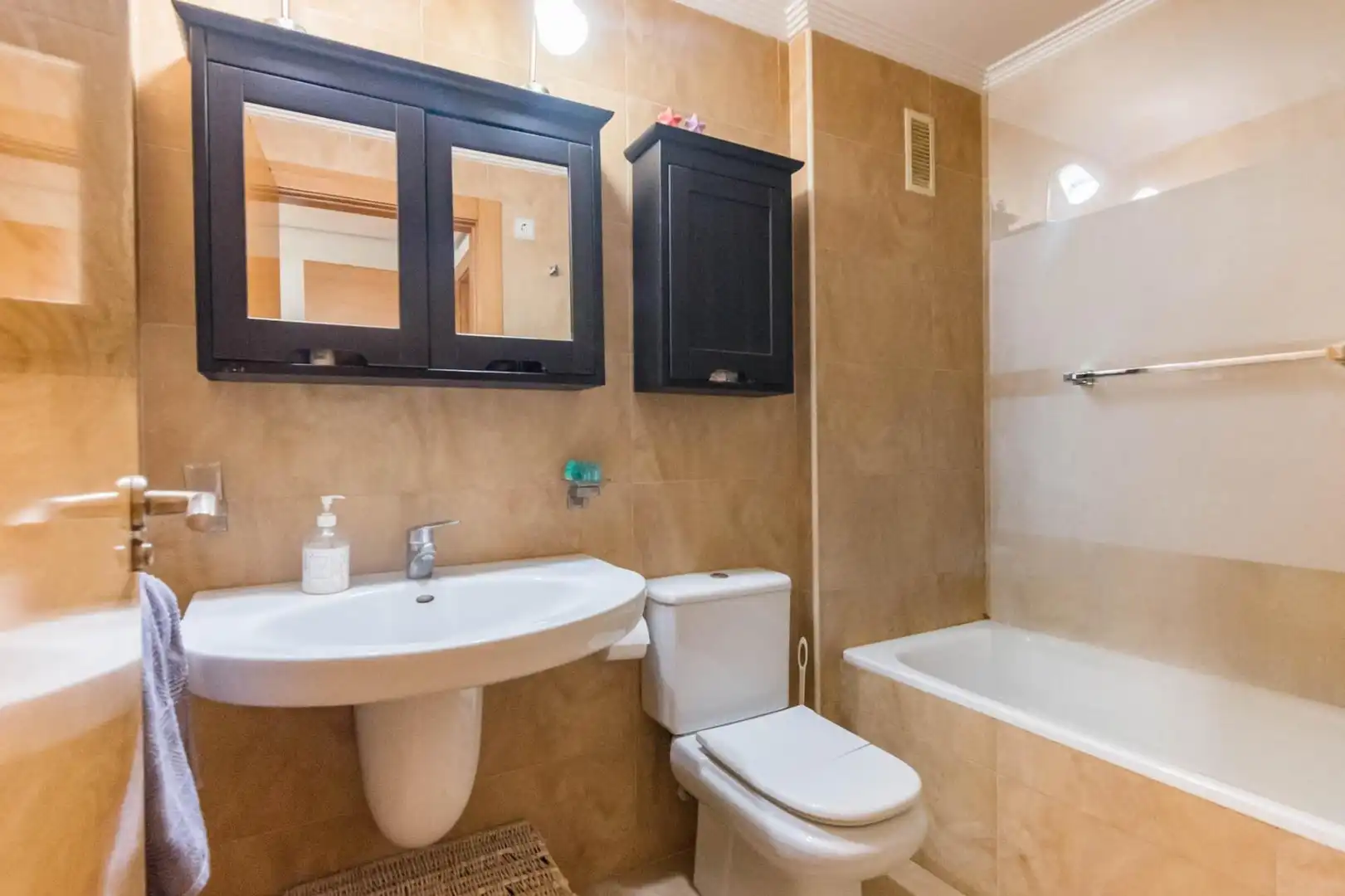Baño de Apartamento en venta en Murcia con Aire acondicionado, Terraza y Trastero