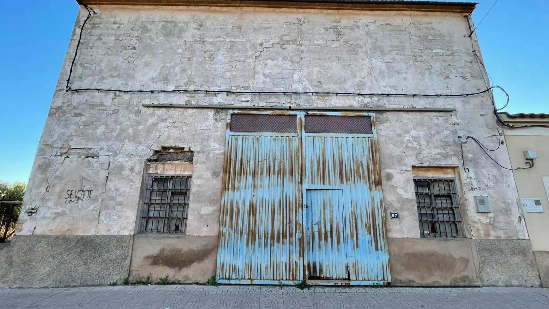 Local comercial en venda a Los Almagros - Los Paganes - El Escobar