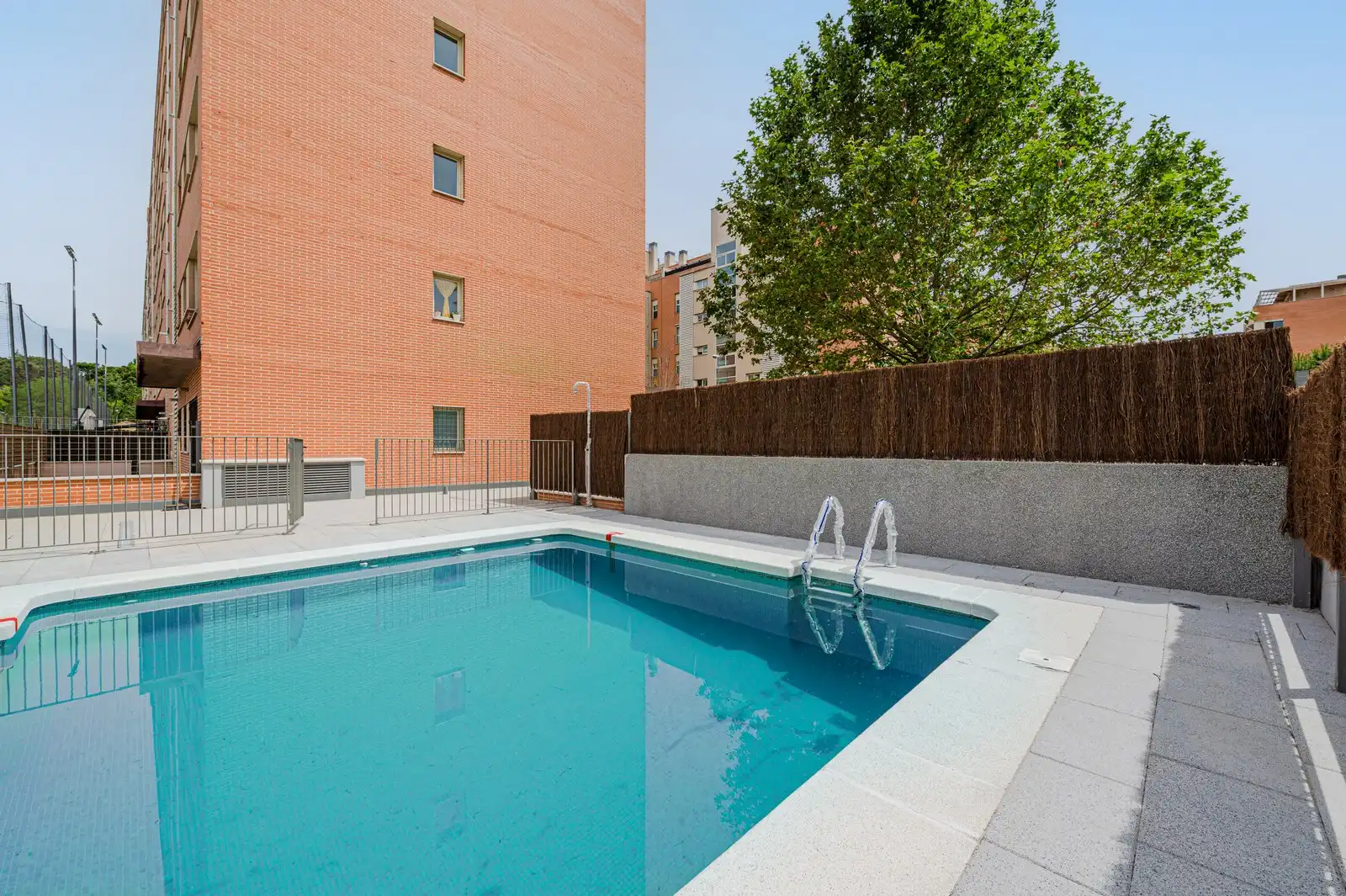 Piscina de Piso de alquiler en Madrid con Aire acondicionado, Terraza y Trastero
