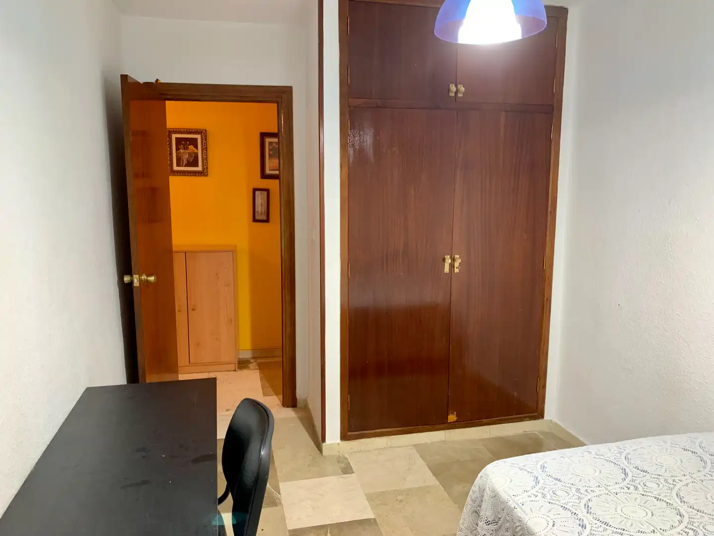 Habitación de Piso de alquiler en Granada con Aire acondicionado, Calefacción y Amueblado
