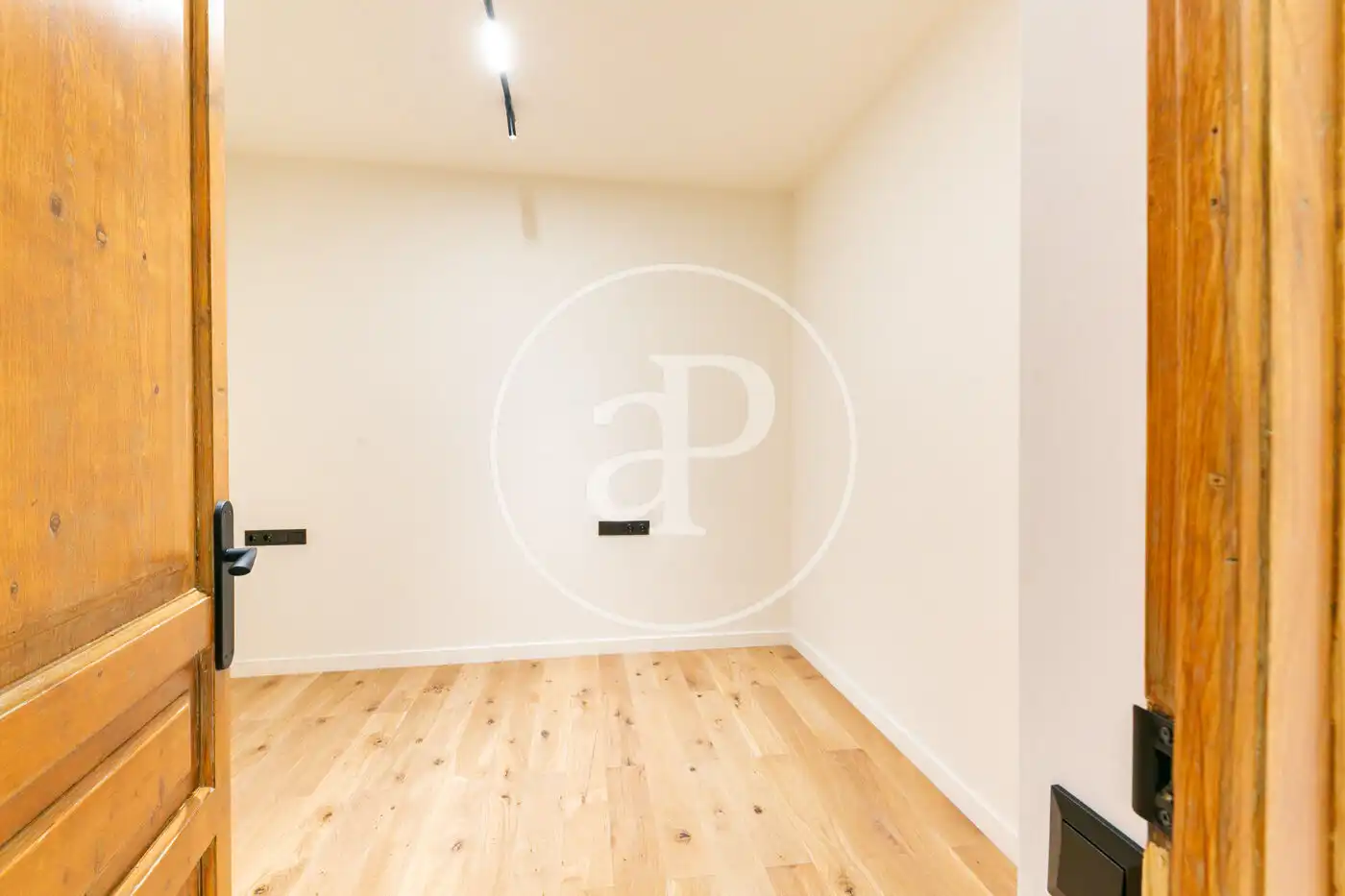 Piso en venta en Barcelona con Aire acondicionado, Calefacción y Balcón