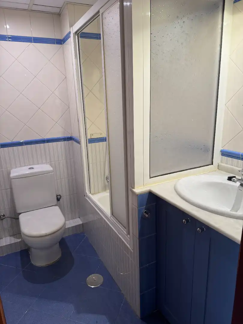 Baño de Piso en venta en Sevilla con Aire acondicionado, Calefacción y Parquet