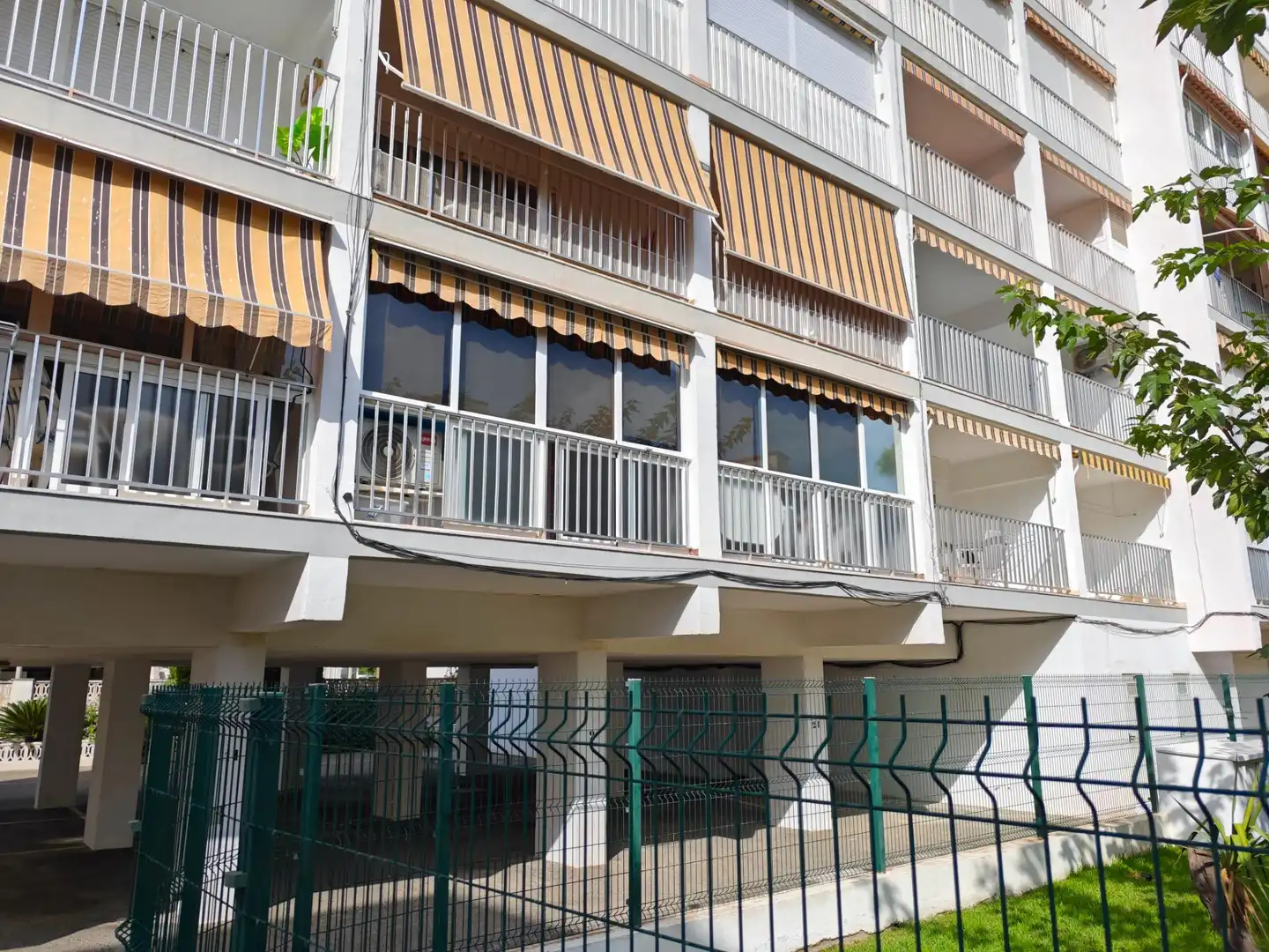 Apartamento con piscina en venta en Playa de Gandia, imagen 33