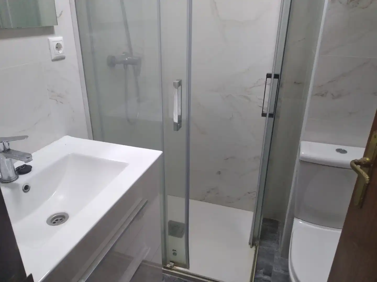 Bathroom of Flat for rent in Murcia  with Furnished, Washing machine and Balcony