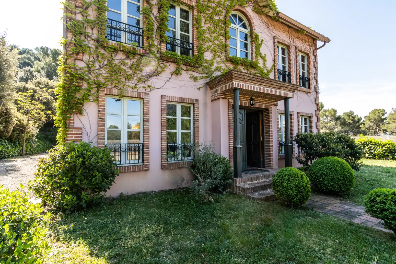 Exterior view of Houses for sale in Matadepera  with Heating and Swimming Pool